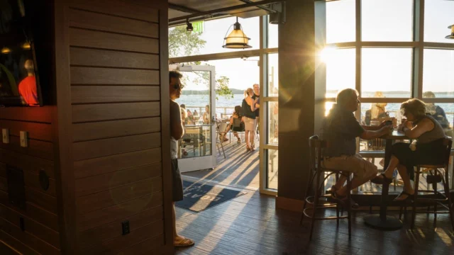 Madison, what are you doing tonight? Seems like a perfect night for Trivia, right?! Food + drink specials + prizes for the top three teams! See you at 7pm! #trivia #MadisonTrivia #BoathouseMadison #beer #prizes