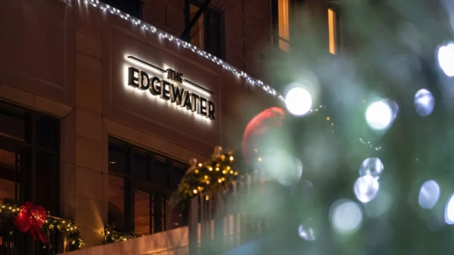 Did you know that all four of our resturants will be open during Tree Lighting? Whether it's a Fish Fry in The Statehouse, a burger in Augie's, snacks in The Icehouse and or a chowder bowl in The Boathouse, we've got something for everyone! #holiday #decor #holidaydecor #trees #tistheseason #MadisonHotel #MadisonEvents #StatehouseMadison #BoathouseMadison #TreeLighting #holidayeats